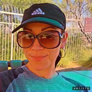 Meet your Posher, Marisa